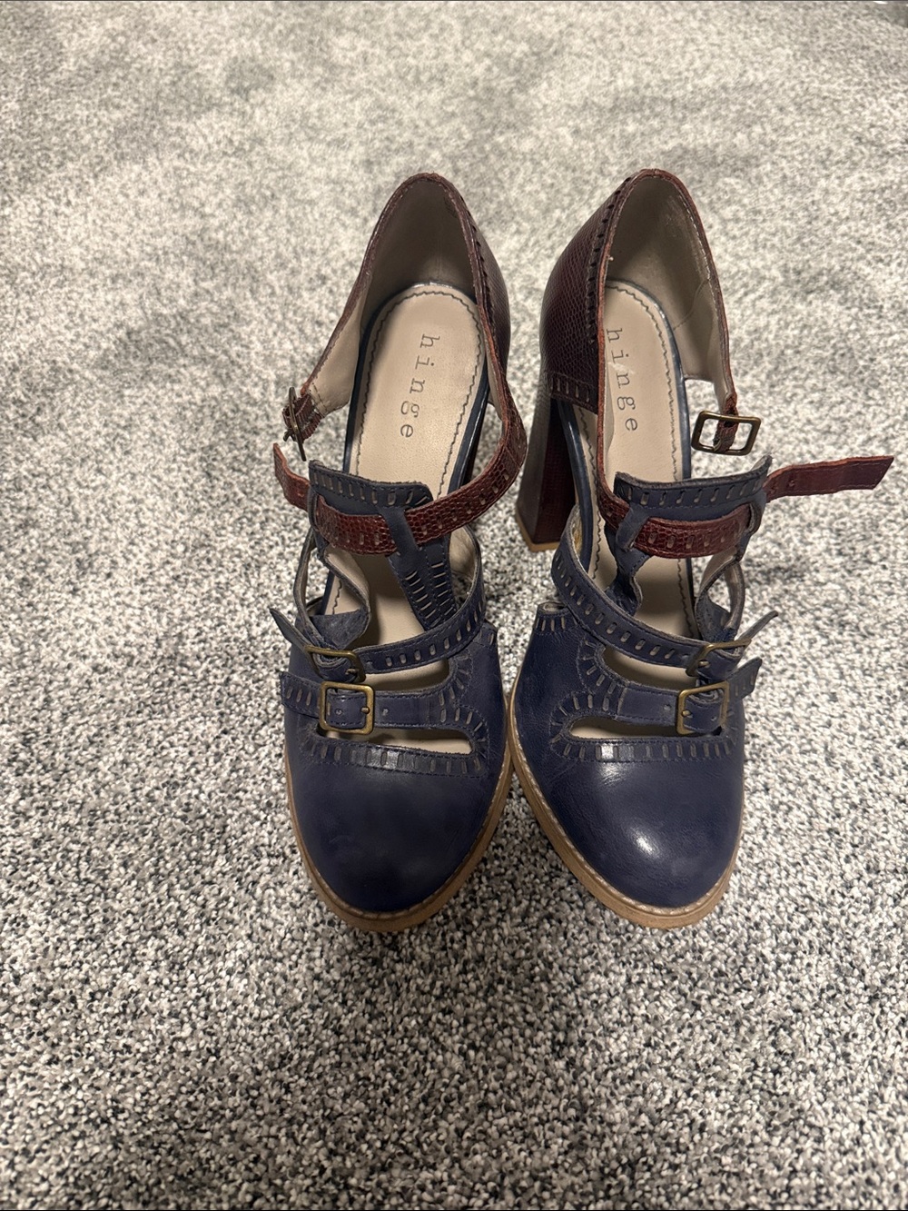 Hinge Heels - Picture 4 of 5